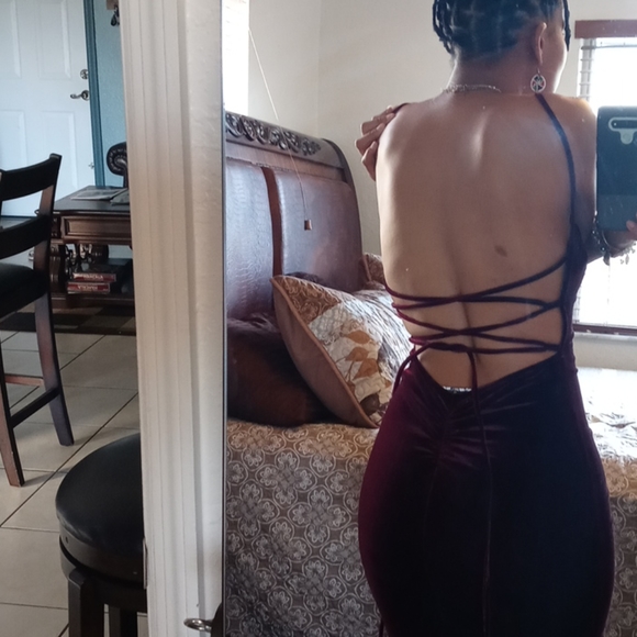 Dress - Picture 3 of 4